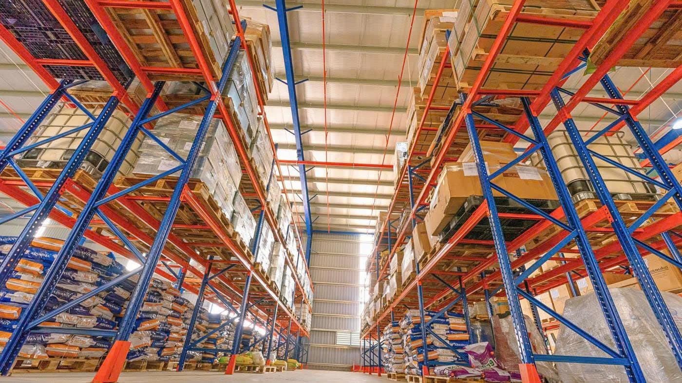 Kho tổng và bốc xếp hàng hóa